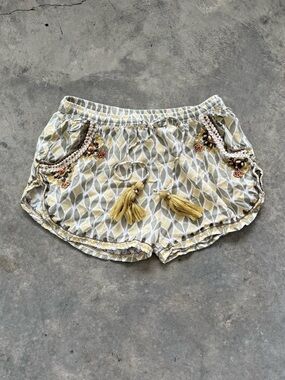 Skemo Women's Tassel Embellished Patterned Shorts in Sage and Cream